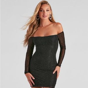 Windsor Heat Stone Off Shoulder Longsleeve Bodycon Dress